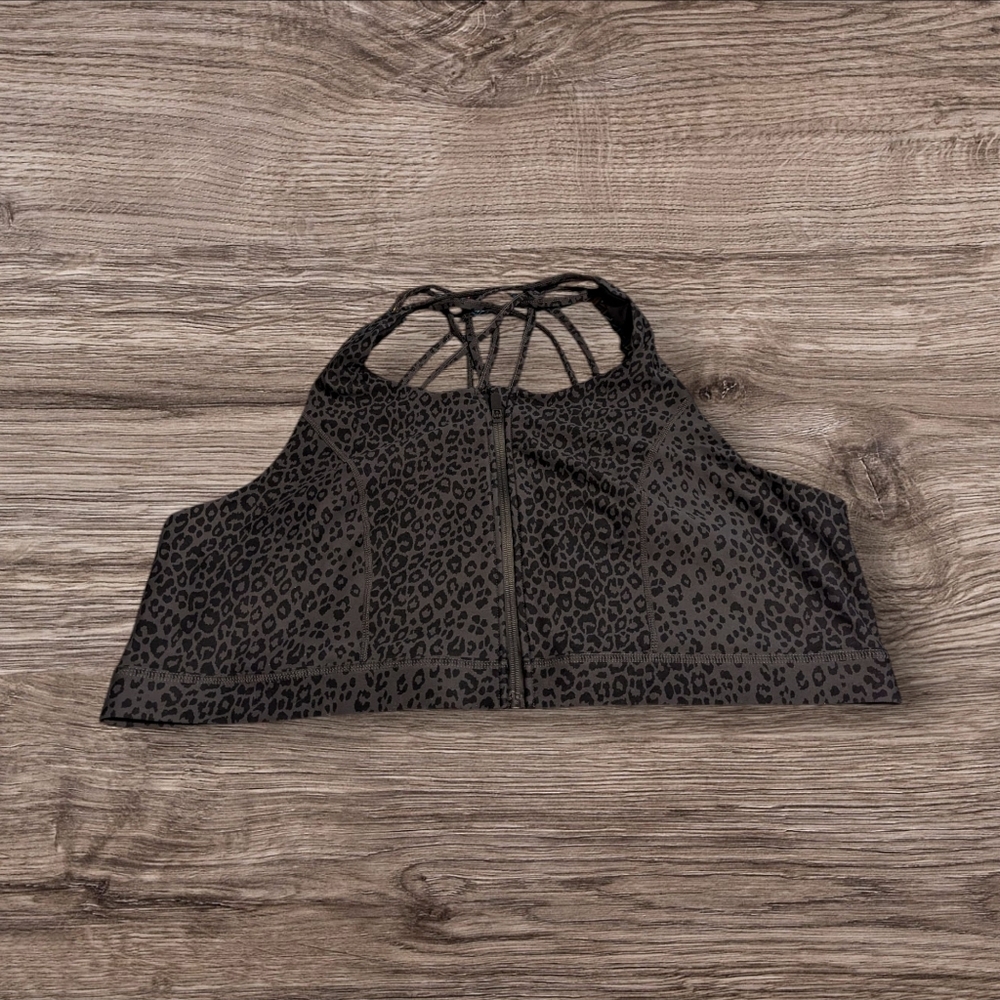 Torrid Low Impact Wireless Strappy Back Active Sport/Workout Top - Picture 3 of 6